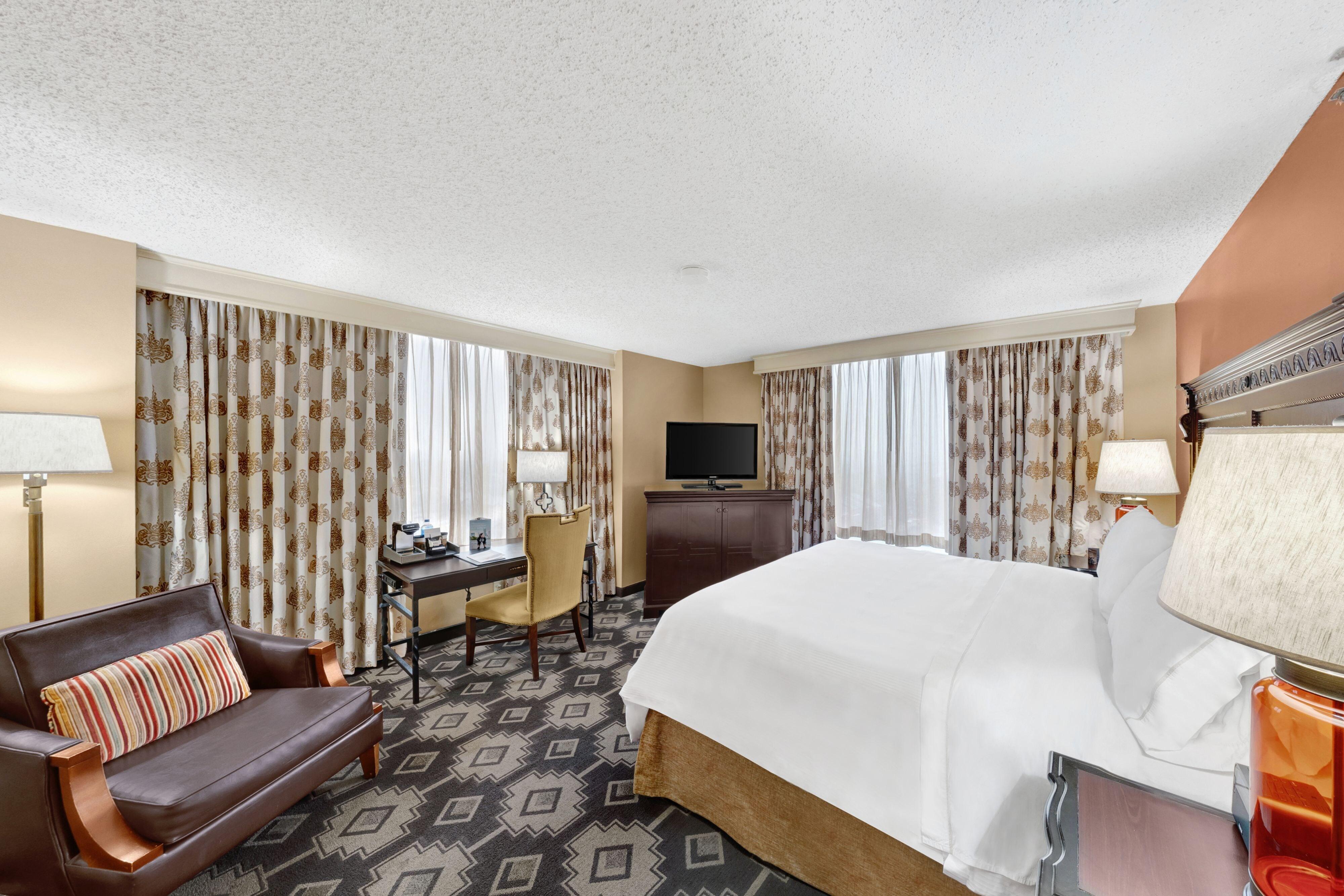 Colonnade 4*